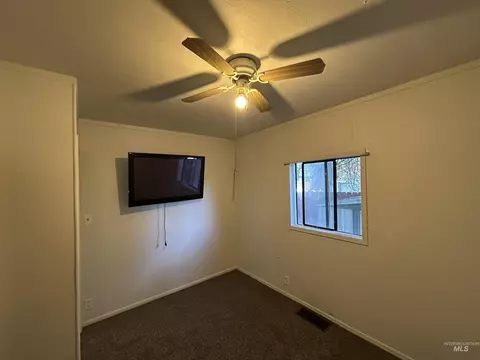 Bedroom - 308 2nd Ave E, Jerome, ID 83338 photo 2 of 2