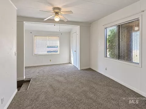 Living - 308 2nd Ave E, Jerome, ID 83338 photo 1 of 4