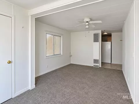 Living - 308 2nd Ave E, Jerome, ID 83338 photo 2 of 4