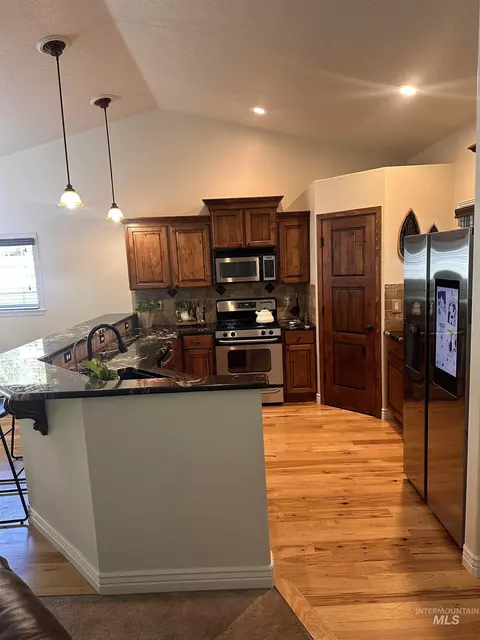 Kitchen - 699 N Shadowridge, Eagle, ID 83616 photo 1 of 2