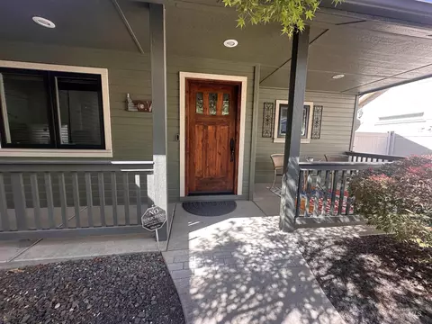 Exterior - 699 N Shadowridge, Eagle, ID 83616 photo 3 of 4