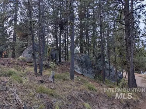 175 Pointes Rd, Cascade, ID 83611 photo 7
