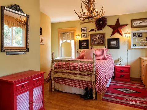 Bedroom - 189 Heath Dr, Riggins, ID 83549 photo 2 of 8