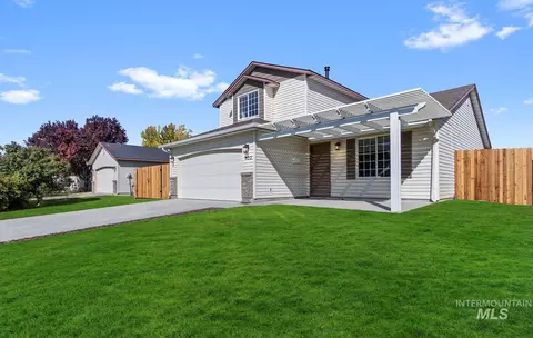 522 N Copper River Dr, Nampa, ID 83651