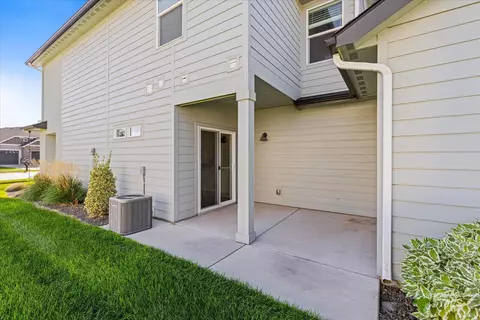 Exterior - 1109 N World Cup Ln, Eagle, ID 83616 photo 3 of 4