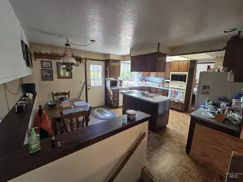 Kitchen - 280 Meadows Ln, Twin Falls, ID 83301 photo 4 of 4