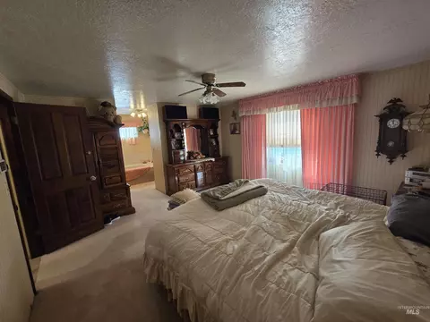 Bedroom - 280 Meadows Ln, Twin Falls, ID 83301 photo 2 of 6