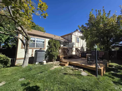 Exterior - 280 Meadows Ln, Twin Falls, ID 83301 photo 7 of 12