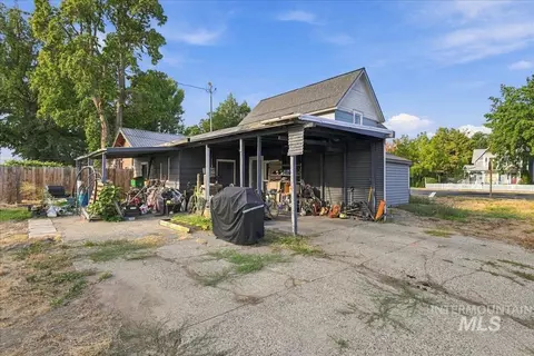 Exterior - 442 N 6th St, Payette, ID 83661 photo 4 of 6