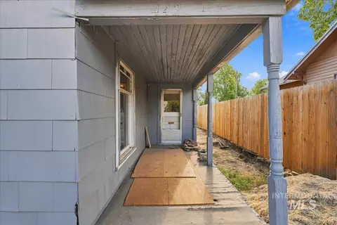 Exterior - 442 N 6th St, Payette, ID 83661 photo 1 of 6