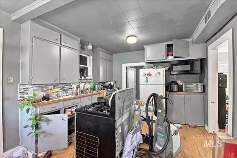 Kitchen - 442 N 6th St, Payette, ID 83661 photo 1 of 1