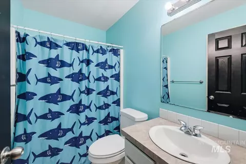 Bath - 5302 Weston Ave, Caldwell, ID 83607 photo 3 of 3