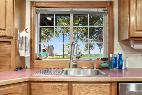 Kitchen - 374 E 400 S, Jerome, ID 83338 photo 1 of 5