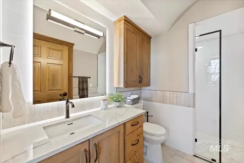 Bath - 79 E Aikens St #221, Eagle, ID 83616 photo 4 of 8