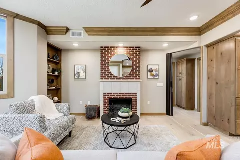 Living - 79 E Aikens St #221, Eagle, ID 83616 photo 4 of 5
