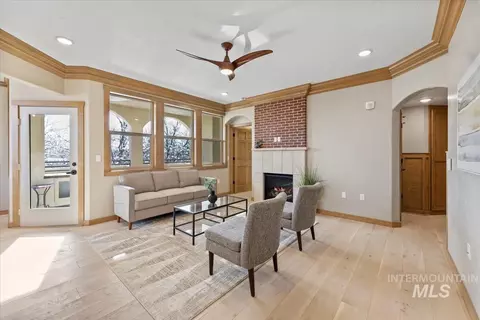 Living - 79 E Aikens St #221, Eagle, ID 83616 photo 2 of 5