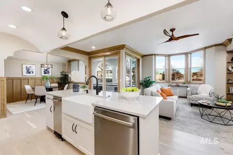 Kitchen - 79 E Aikens St #221, Eagle, ID 83616 photo 7 of 8
