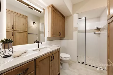 Bath - 79 E Aikens St #221, Eagle, ID 83616 photo 6 of 8