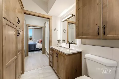 Bath - 79 E Aikens St #221, Eagle, ID 83616 photo 8 of 8