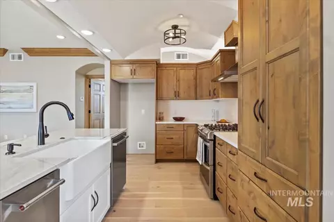 Kitchen - 79 E Aikens St #221, Eagle, ID 83616 photo 4 of 8