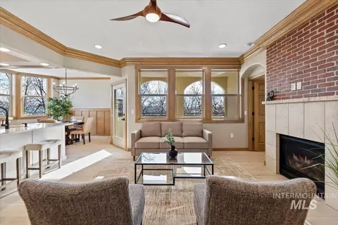 Living - 79 E Aikens St #221, Eagle, ID 83616 photo 1 of 5