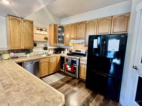 Kitchen - 23626 Boise River Rd, Caldwell, ID 83607 photo 1 of 2