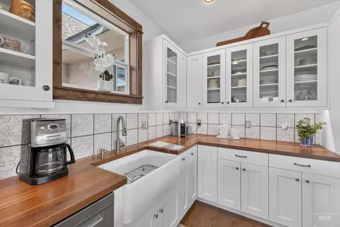 Kitchen - 59 Salmon Loop, Donnelly, ID 83615 photo 5 of 7
