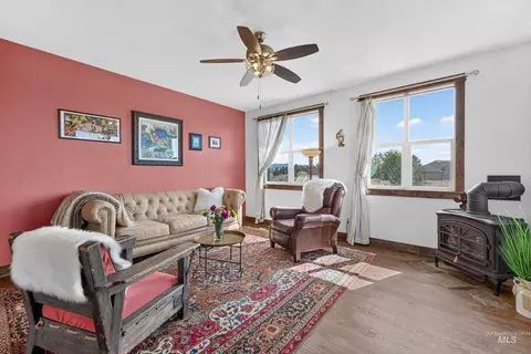 Living - 59 Salmon Loop, Donnelly, ID 83615 photo 2 of 5