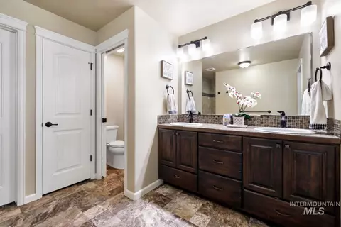 Bath - 3705 E 3755 N, Kimberly, ID 83341 photo 1 of 3
