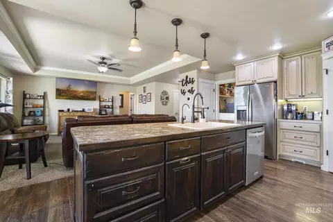 Kitchen - 3705 E 3755 N, Kimberly, ID 83341 photo 3 of 6