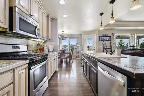Kitchen - 3705 E 3755 N, Kimberly, ID 83341 photo 6 of 6