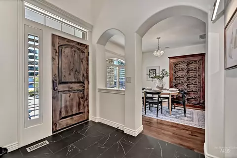 Entry Way - 1354 W Overlake Ct, Eagle, ID 83616 photo 1 of 2