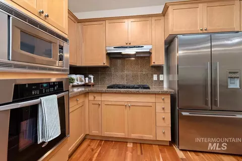 Kitchen - 1124 E Winding Creek Dr #3 7 SOONER CONDO, Eagle, ID 83616 photo 6 of 6