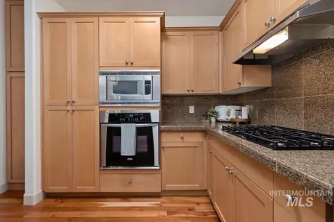 Kitchen - 1124 E Winding Creek Dr #3 7 SOONER CONDO, Eagle, ID 83616 photo 5 of 6