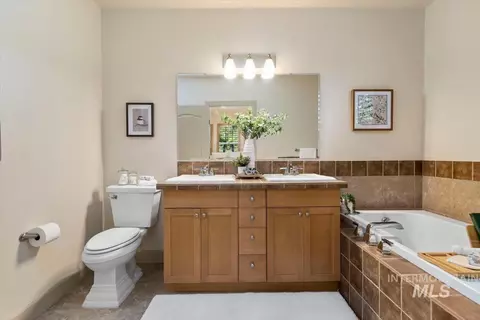 Bath - 1124 E Winding Creek Dr #3 7 SOONER CONDO, Eagle, ID 83616 photo 2 of 7