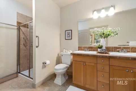 Bath - 1124 E Winding Creek Dr #3 7 SOONER CONDO, Eagle, ID 83616 photo 6 of 7