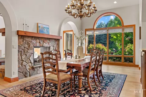 Dining - 2985 N Holl Dr, Eagle, ID 83616 photo 1 of 2