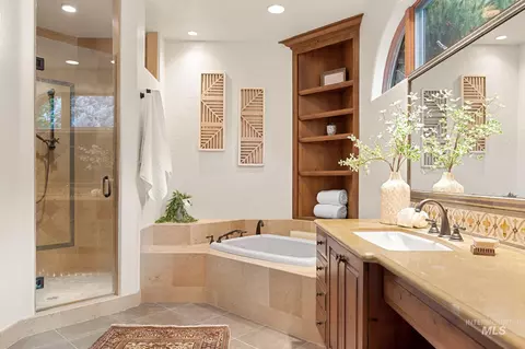 Bath - 2985 N Holl Dr, Eagle, ID 83616 photo 2 of 5