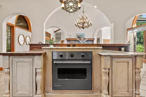 Kitchen - 2985 N Holl Dr, Eagle, ID 83616 photo 3 of 4