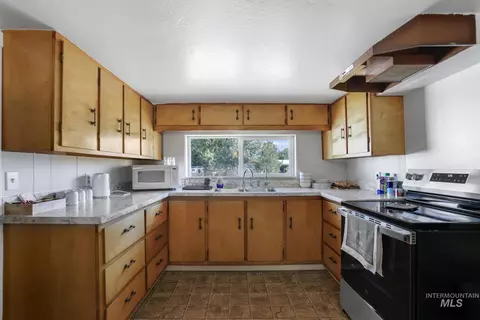 Kitchen - 202 W Midway St, Filer, ID 83328 photo 1 of 4
