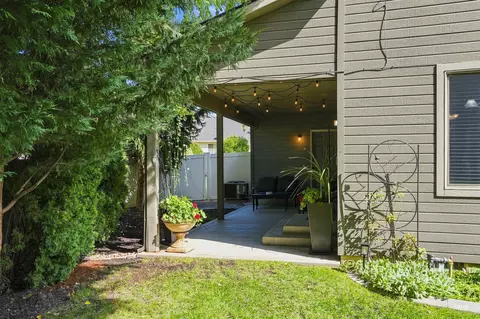 Exterior - 663 N Shadowfox Pl, Eagle, ID 83616 photo 10 of 13
