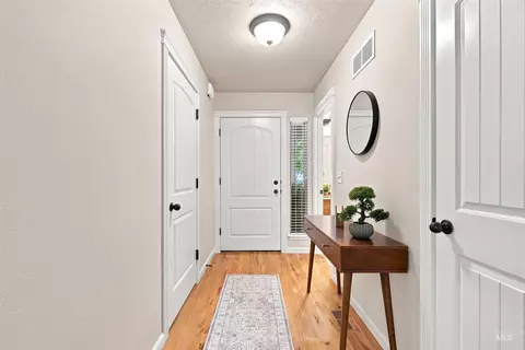 Entry Way - 663 N Shadowfox Pl, Eagle, ID 83616 photo 1 of 4