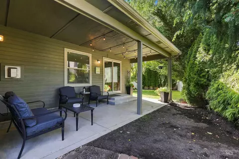 Exterior - 663 N Shadowfox Pl, Eagle, ID 83616 photo 5 of 13