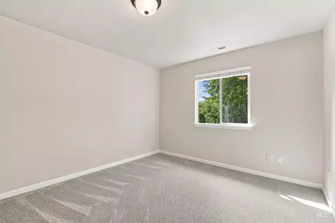 Bedroom - 663 N Shadowfox Pl, Eagle, ID 83616 photo 4 of 6