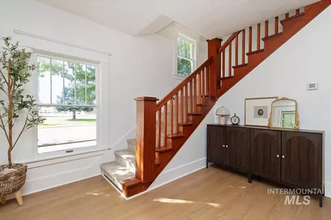Entry Way - 604 E 1st St, Emmett, ID 83617 photo 1 of 2