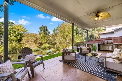 Exterior - 726 E Parkway Ct, Boise, ID 83706 photo 8 of 8