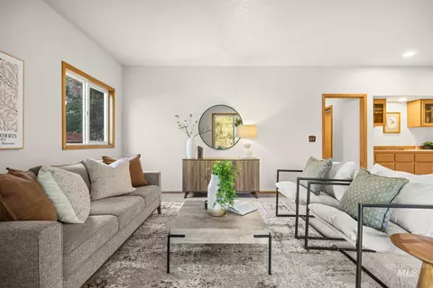 Living - 726 E Parkway Ct, Boise, ID 83706 photo 4 of 4