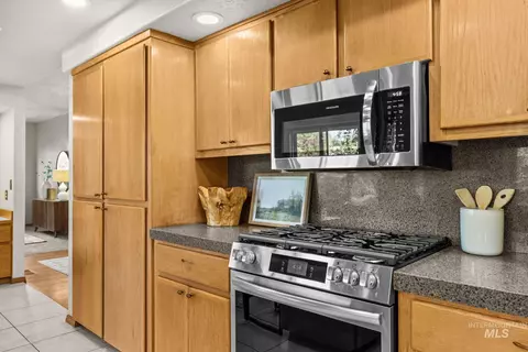 Kitchen - 726 E Parkway Ct, Boise, ID 83706 photo 2 of 5