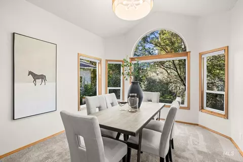 Dining - 726 E Parkway Ct, Boise, ID 83706 photo 1 of 4