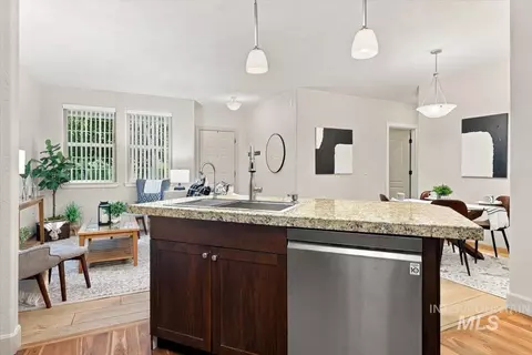 Kitchen - 1144 E Winding Creek Dr, Eagle, ID 83616 photo 1 of 4